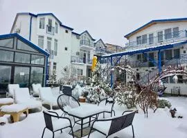 Laguna Beach Club Bazaleti Lake