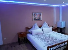 Gäste Zimmer-Ristorante Kochertal da Enzo