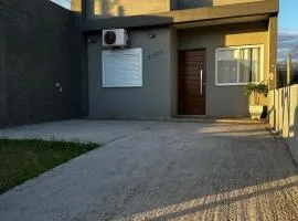 Casa completa em Capão da Canoa - ótima localização