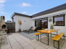 3 Bedroom Gorgeous Home In Koksijde, hotel en Galopen