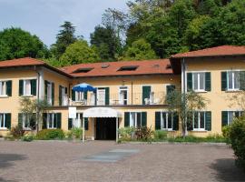 Residence L'Ulivo - Apartments in the city Center, with Fitness, Squash & Private Parking, hotell i Bellagio