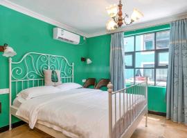 翠湖别墅民宿Emerald lake park villa深圳较场尾9室整套近海景别墅可做饭可轰趴大院管家服务, hotel i Shenzhen