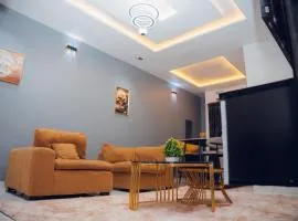 CNX Hotels and Suites
