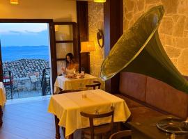 Kruja Albergo Diffuso , Inside Kruja Castle, viešbutis mieste Krujė