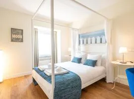 HomeySuite Bedroom 1 Seahouse