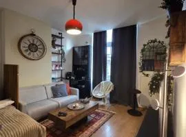 Pb155, balcony with street view