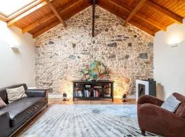 HomeySuite SeaHouse at the Beach