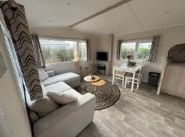 El Bohemia III Nieuw, Stijlvol & Ontspannend Jouw Chalet Escape aan de Zeeuwse Kust