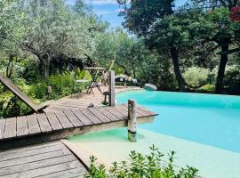 La Crouzade, Mas de caractère à Sommières, hotel v destinaci Sommieres