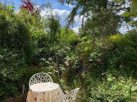 Souterrain Studio am See, hotel en Mirow