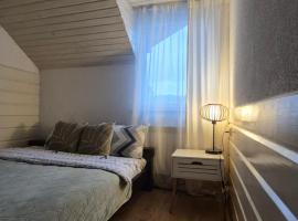 Захарова Оселя БАСЕЙН на території є Чан - Джакузі, hotel din Slavsko