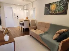 Apartamento no Cambuí - 2 Quartos com Ar e Vaga