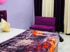 sukoon hotel, hotel en Jīnd