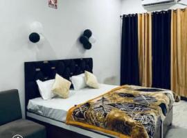 sukoon hotel, hotel v destinaci Jīnd