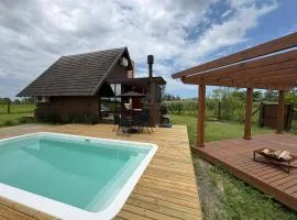 Chalé Rústico com Piscina Aquecida e Hidro