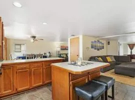 Gorgeous Nautical Lake House Chain O' Lakes with Hot Tub Option