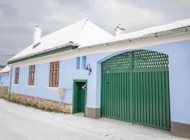 Curte la Munte - charming village house