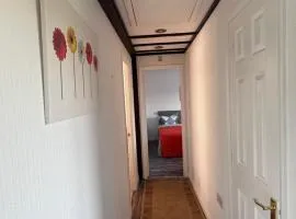 Kingfisher 2 bedroom lodge with lake view and terrace