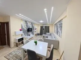 New chalet with sea view and private beach access 82m