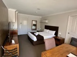 The Aston Motel Tamworth