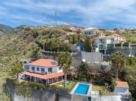 Sea Sky House with private pool by Holiday Rental Madeira, hotel i Ponta do Sol
