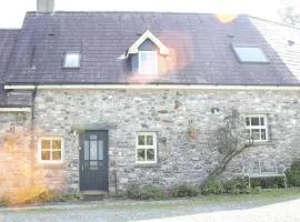 Abbey Cottages - Buzzards Watch