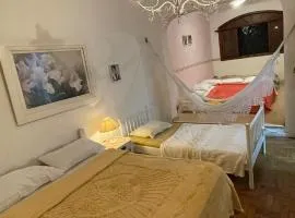 Suíte familiar privativa em ótima localização de SP