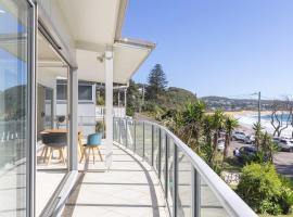 Oceanfront at Macmasters Beach: Macmasters Beach şehrinde bir otel