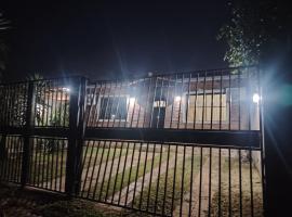 Lemai Inmobiliaria, hótel í Barrio Caacupé Mí