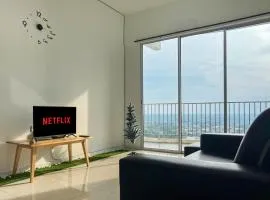 Crystal Creek 3 Bedroom Condo near Taiping Lake Garden & Zoo with WiFi Netflix