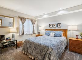 Killington में, होटल Cozy Hotel room in Killington with pool & Hot tub Access- Highridge B9A