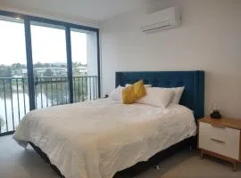 Great 2 bedroom Townhouse with great lake views