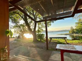 Casa del lago, хотел в Ембалсе