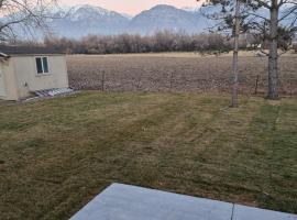 New house & furniture, calm neighborhood – hotel w mieście Provo