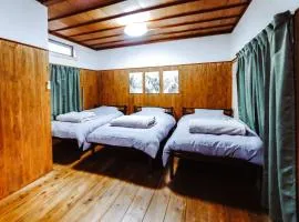 JR松山駅から徒歩8分-最大6名-無料駐車場有り-松山一棟貸し宿Tsuji