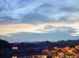 Impression Inn Furong Town Waterfall Branch