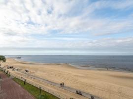 Studio cabine avec balcon, parking privé, accès direct plage, proche centre ville - FR-1-319-44، فندق في أركاشون