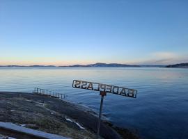Close to the Airport and Trondheim, hotel de playa en Malvik