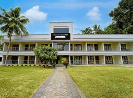Townhouse Oak Thiruvallam Lakeview Formerly Travancore Island Resort, hotel v destinácii Kovalam