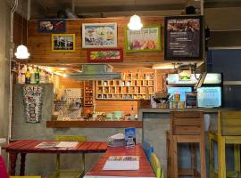 Shelter Hostel Malang, hotel en Malang