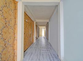 SPOT ON Prayag Niwas Hotel And Restaurant, hotel v destinácii Phāphāmau