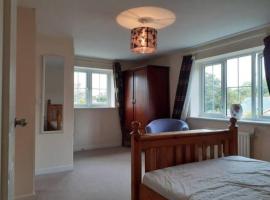 Ensuite Bright Double Dual Aspect Room Carshalton, hotel em Wallington