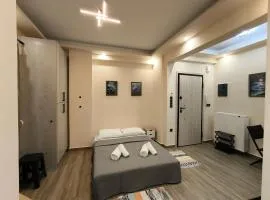 Cozy Harbor Studio Just 3 min from Piraeus Port