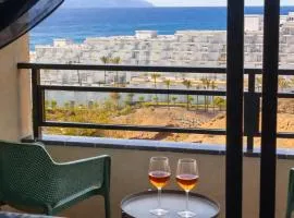 Ocean View Apartment, balcony & parking, Tenerife South Escape