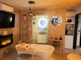 CANNES Suite Love room luxe avec Baignoire, Piscine bord de Mer