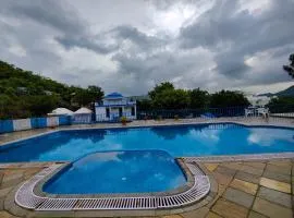 Hill View Villa 5bhk Nestled in the Hills of Aravali