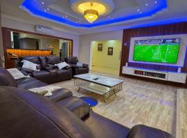 IZzys Luxury Apartments, Accra, hotel en Tokuse