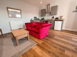 Studio Apartment in Paull, near Saltend, Hull with parking