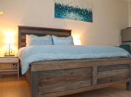 Smugglers Inn Studio Apartments