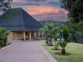 Lichenry Bush Lodge، فندق في موكوبانى